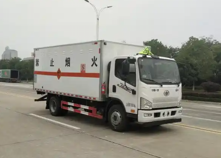 贡嘎爆破器材运输车可以上高速吗？