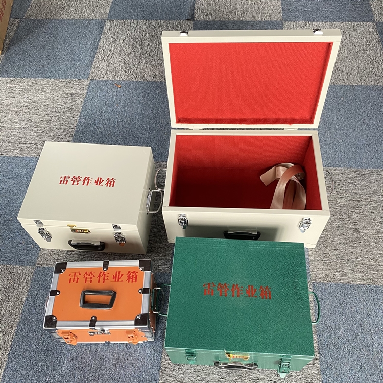 贡嘎爆破工程作业箱如何选择？玻璃钢与传统材质的全面对比
